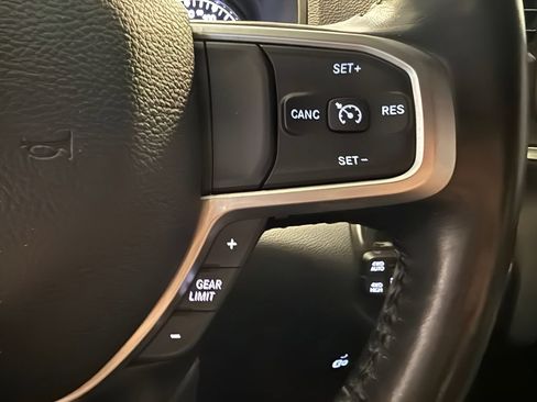 Used 2021 RAM 1500 Big Horn AWD/4WD image 18