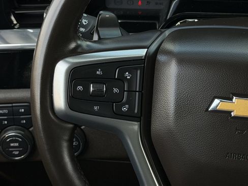 Used 2024 Chevrolet Silverado 1500 LTZ AWD/4WD image 17