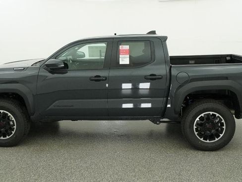 New 2026 Toyota Tacoma TRD Off-Road AWD/4WD image 13