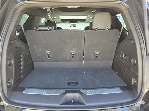 Used 2023 GMC Yukon AT4 w/ AT4 Premium Plus Package image 16