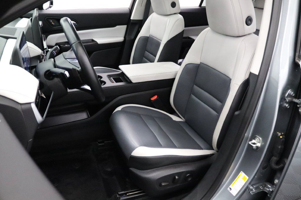 Used 2024 Honda Prologue Touring image 2