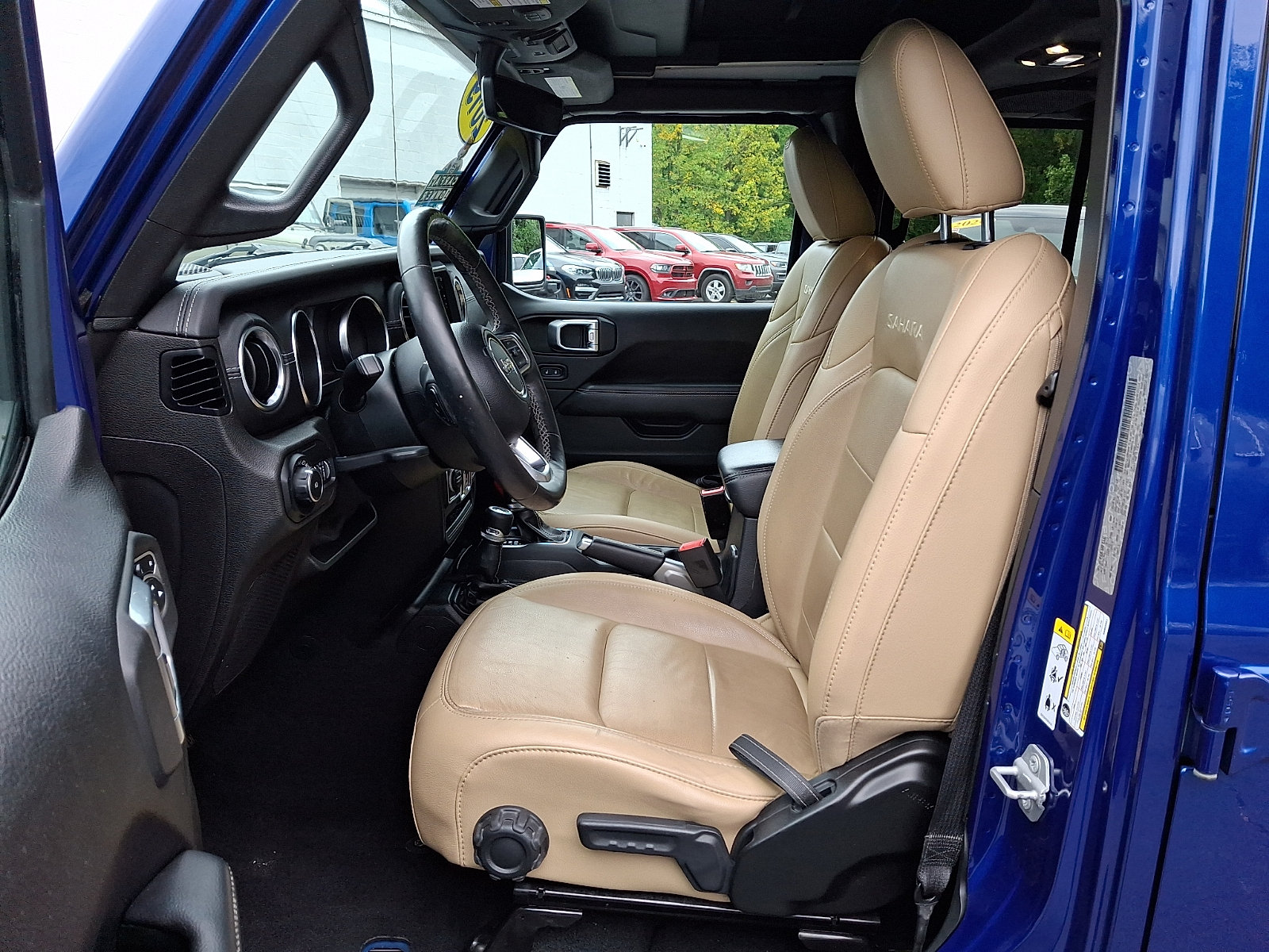 Certified 2019 Jeep Wrangler Unlimited Sahara AWD/4WD image 14