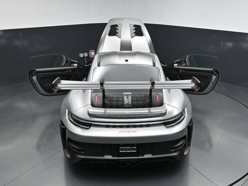 Used 2025 Porsche 911 GT3 RS RWD image 33