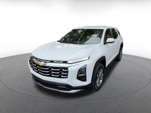 Used 2025 Chevrolet Equinox LT image 7