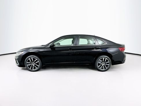 Used 2025 Volkswagen Jetta SE FWD image 4