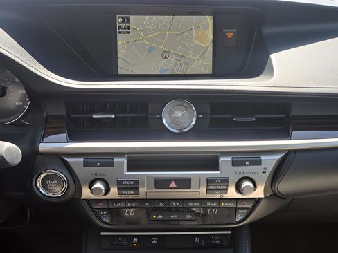 Used 2017 Lexus ES 350 image 14