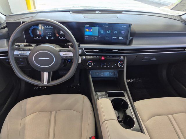 Used 2025 Hyundai Sonata SEL FWD image 22
