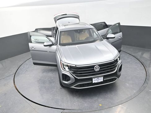 New 2026 Volkswagen Atlas Cross Sport SEL image 30