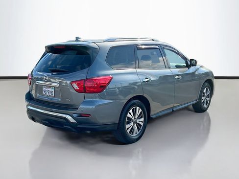 Used 2019 Nissan Pathfinder SL FWD image 5