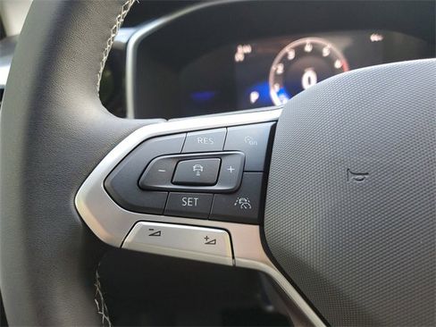 New 2025 Volkswagen Taos SE image 23