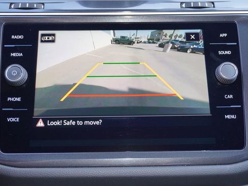 Used 2023 Volkswagen Tiguan SE R-Line image 16