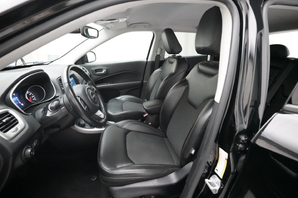 Used 2018 Jeep Compass Latitude w/ Popular Equipment Group AWD/4WD image 7