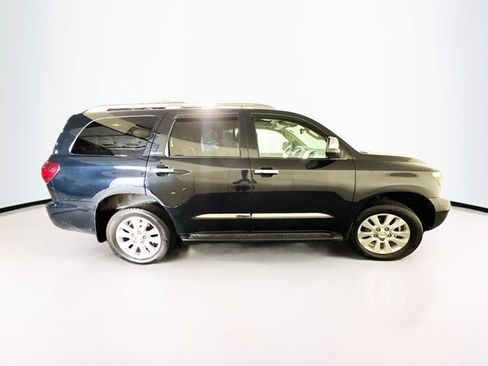 Used 2019 Toyota Sequoia Platinum AWD/4WD image 4
