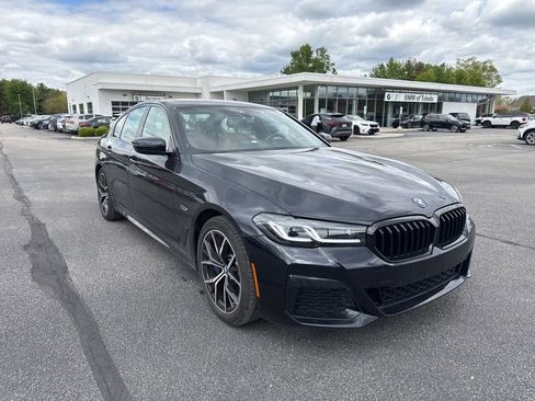 Used 2023 BMW 530e xDrive w/ Premium Package AWD/4WD image 1