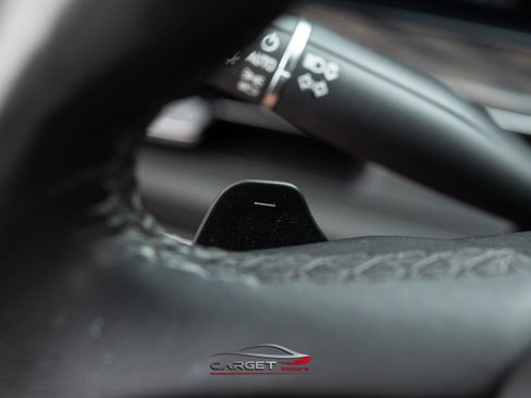 Used 2021 Cadillac Escalade Premium Luxury image 28