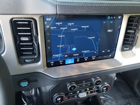 Used 2025 Ford Bronco Outer Banks AWD/4WD image 17