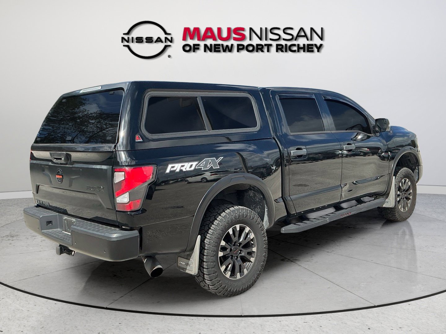Used 2021 Nissan Titan PRO-4X w/ Pro-4x Convenience Package AWD/4WD image 9