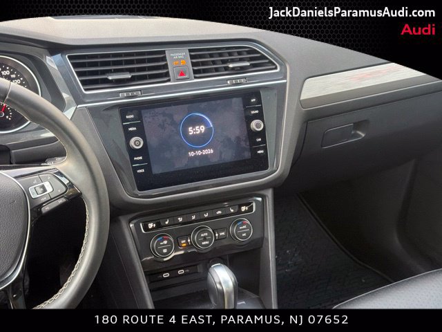 Used 2021 Volkswagen Tiguan SE w/ Panoramic Sunroof Package AWD/4WD image 11