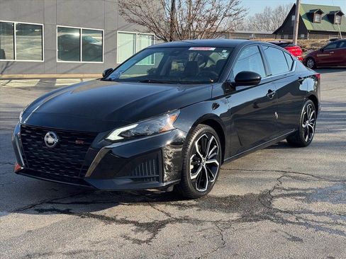 Certified 2025 Nissan Altima 2.5 SR image 7