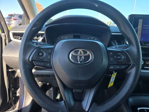 Used 2023 Toyota Corolla LE image 21