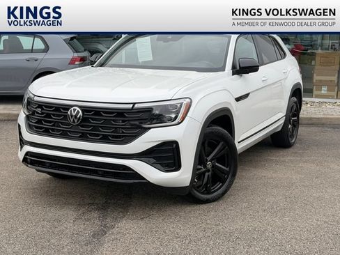 Certified 2025 Volkswagen Atlas Cross Sport SEL R-Line AWD/4WD image 1