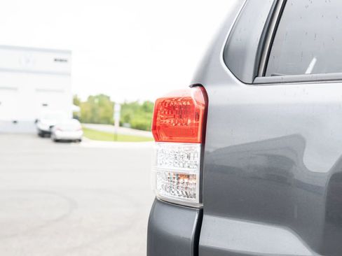 Used 2011 Toyota 4Runner Limited AWD/4WD image 13
