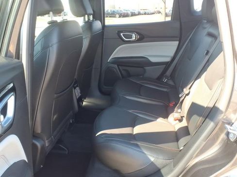 Used 2023 Jeep Compass Limited image 13