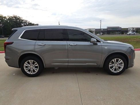 Used 2023 Cadillac XT6 Luxury image 6