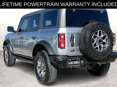 Used 2023 Ford Bronco Badlands image 15