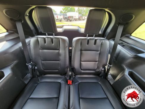 Used 2016 Ford Explorer Limited w/ Equipment Group 301A FWD image 17