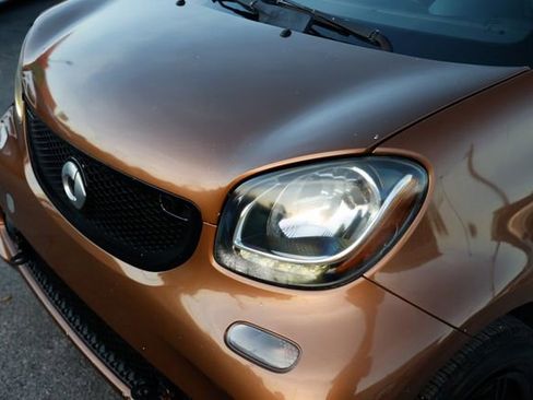 Used 2016 smart fortwo passion image 30