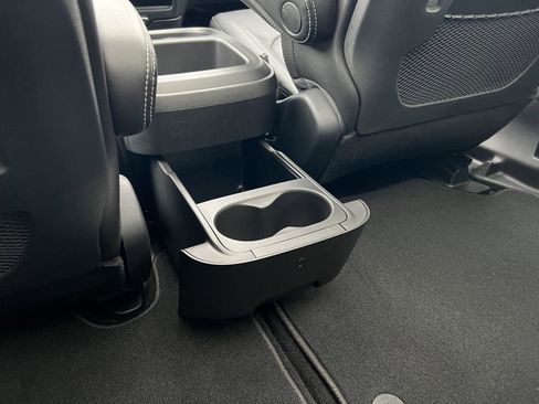 New 2026 Chrysler Pacifica Select AWD/4WD image 44