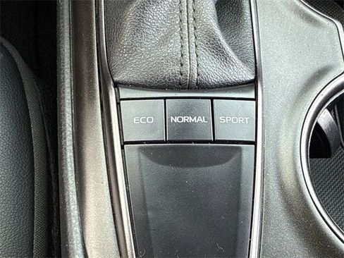 Used 2024 Toyota Camry SE image 20