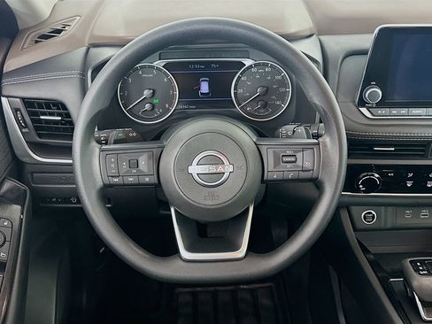 Used 2023 Nissan Rogue S FWD image 18