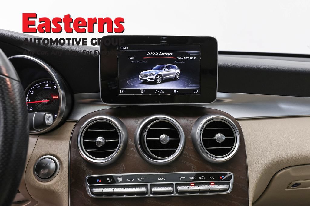 Used 2019 Mercedes-Benz GLC 300 4MATIC image 19