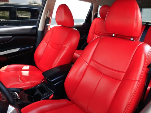 Used 2019 Nissan Rogue SV image 9