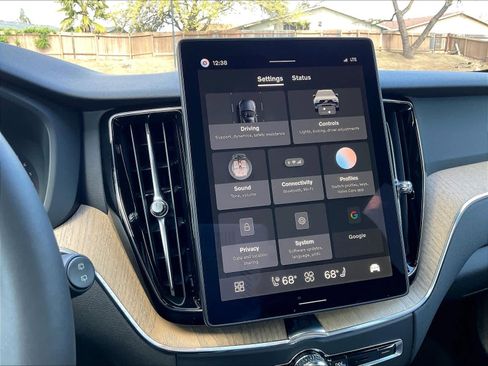 New 2026 Volvo XC60 B5 Plus w/ Climate Package image 22