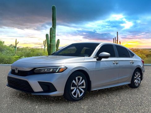 Used 2022 Honda Civic LX image 2