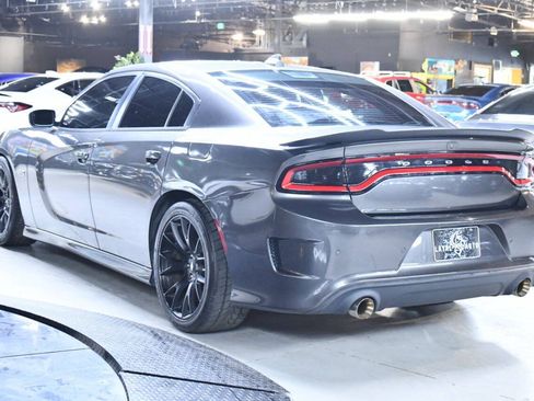 Used 2018 Dodge Charger R/T Scat Pack w/ Dynamics Package RWD image 5