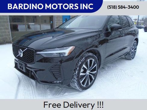 Used 2025 Volvo XC60 B5 Plus image 1