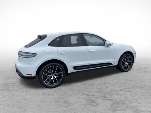Used 2022 Porsche Macan image 7
