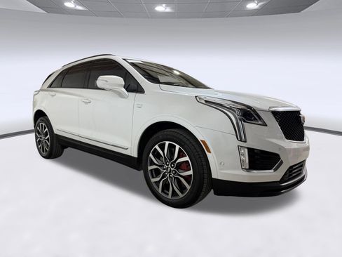 Certified 2023 Cadillac XT5 Sportv w/ Technology Package AWD/4WD image 6