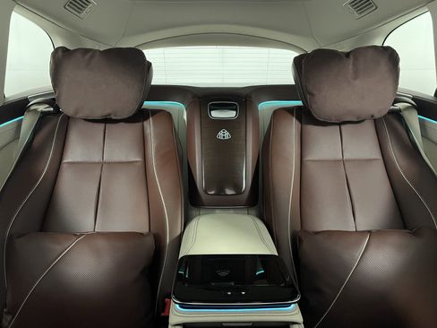 Certified 2023 Mercedes-Benz Maybach GLS 600 4MATIC image 14