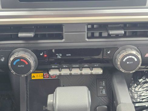 Used 2025 Toyota Tacoma TRD Off-Road w/ TRD Off Road Upgrade Package AWD/4WD image 30