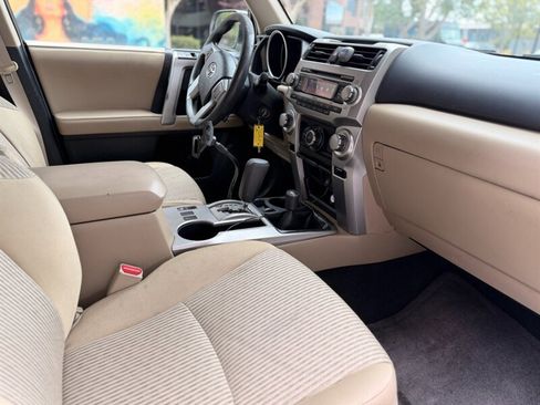Used 2010 Toyota 4Runner SR5 AWD/4WD image 14
