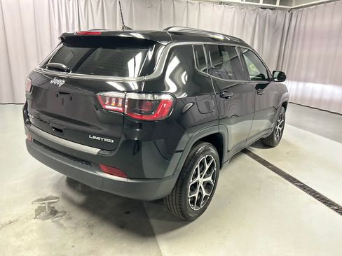 Used 2024 Jeep Compass Limited image 7