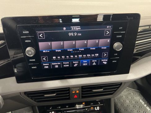 New 2025 Volkswagen Jetta SE image 18