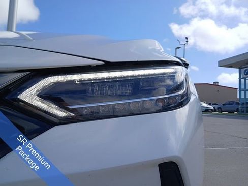 Used 2022 Nissan Sentra SR w/ Lighting Package image 4