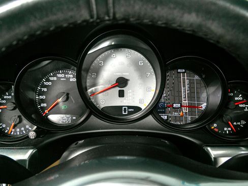 Used 2015 Porsche 911 Carrera S image 10