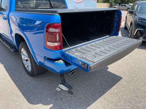 Used 2022 RAM 1500 Laramie AWD/4WD image 10